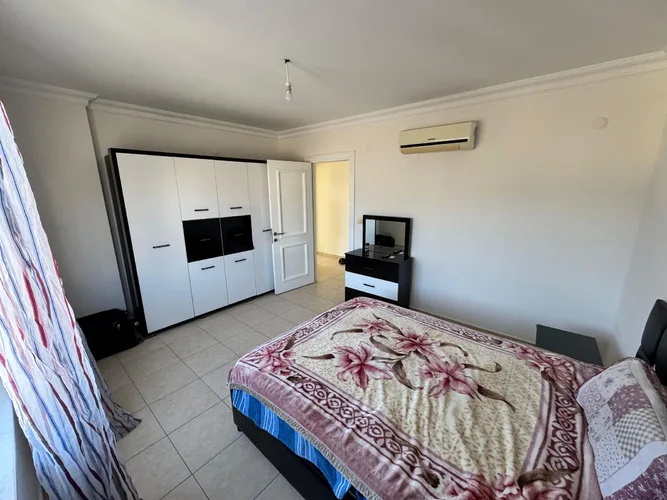, Interior - 3
