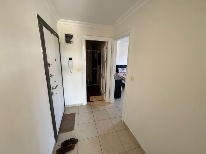 , Interior - 4