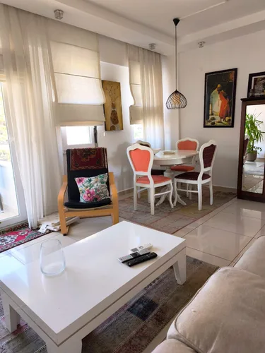 Vesta Cleopetra, Interior - 2