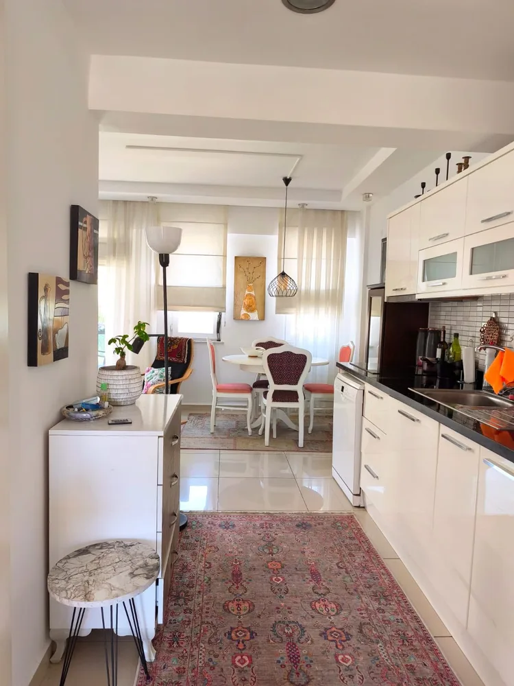 Vesta Cleopetra Interior - 27