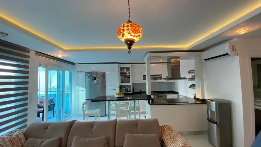 , Interior - 4