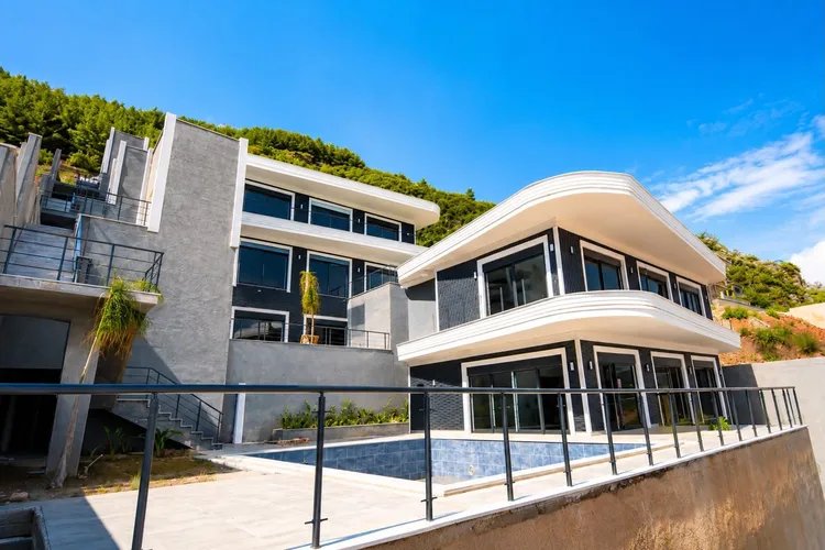 , Exterior - 4
