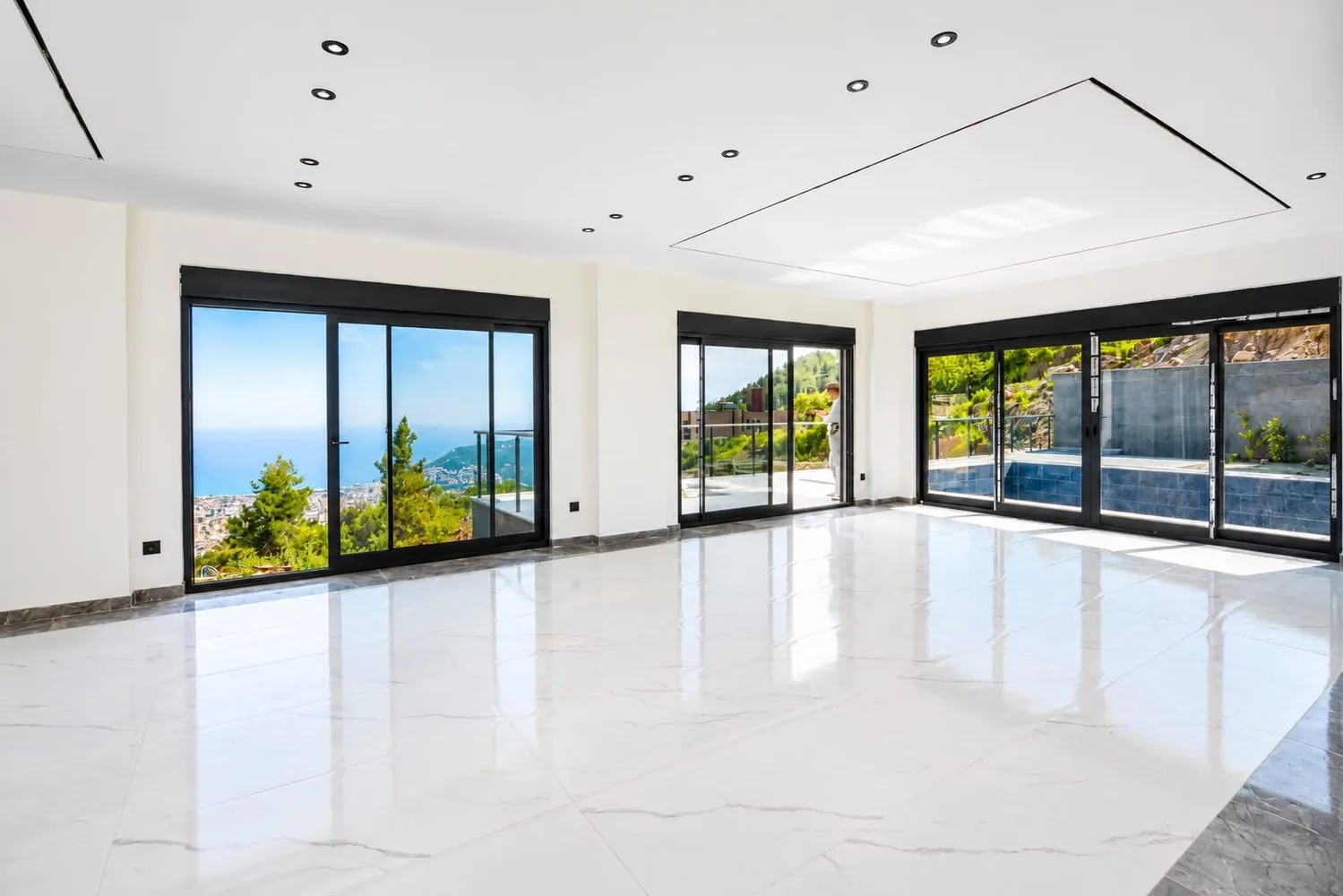 Stunning Mansion-Style Villa for Sale in Alanya Interior - 18