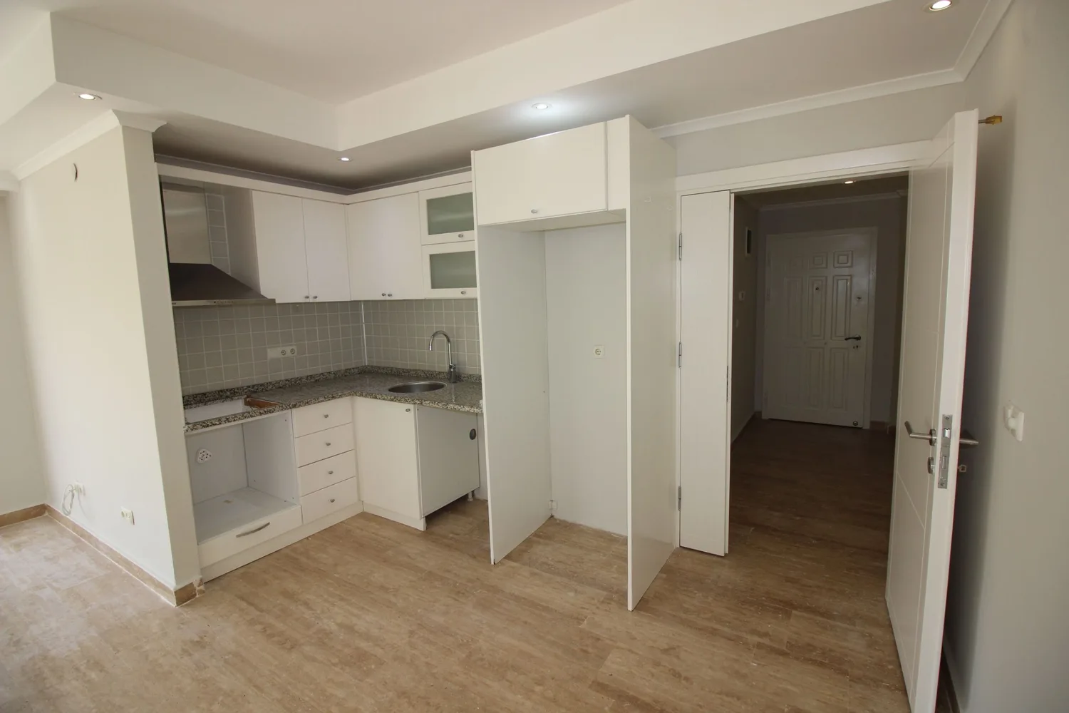 Apartment with Private Garden in the Lilian Heights Complex, Alanya Interior - 13
