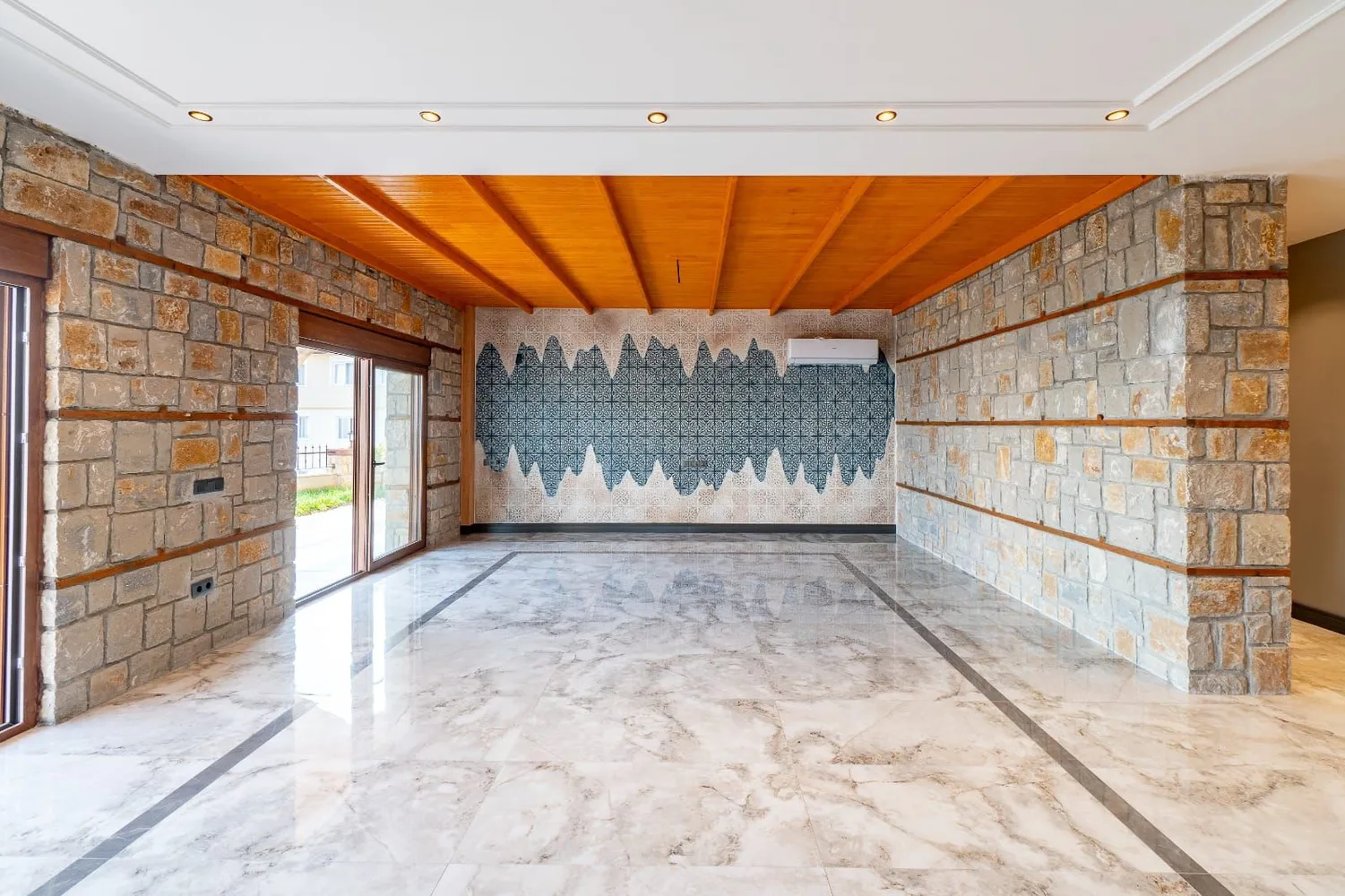 Вилла из камня с видом на море и частным бассейном в Аланье Interior - 40