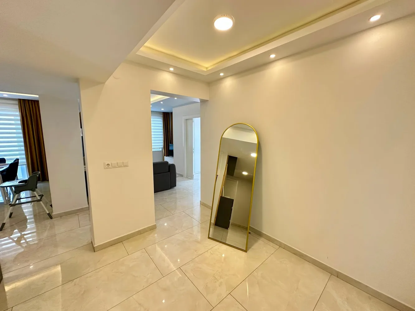 Роскошная квартира с мебелью на продажу у моря в центре Аланьи Interior - 9