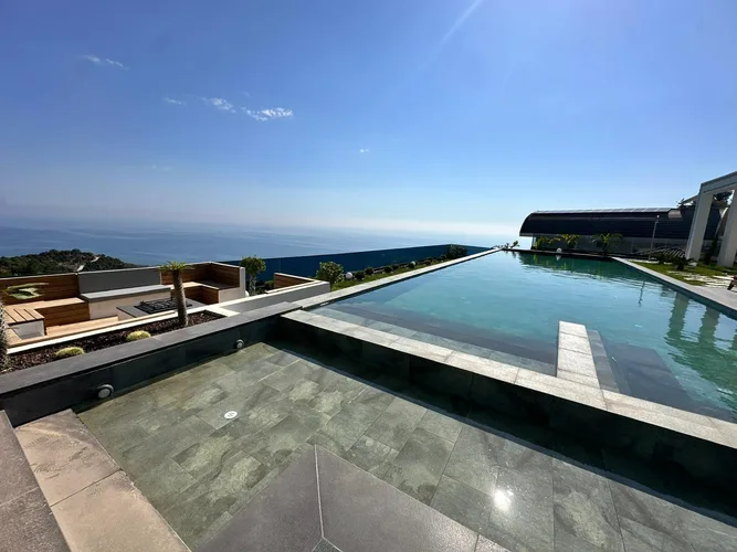, Exterior - 4