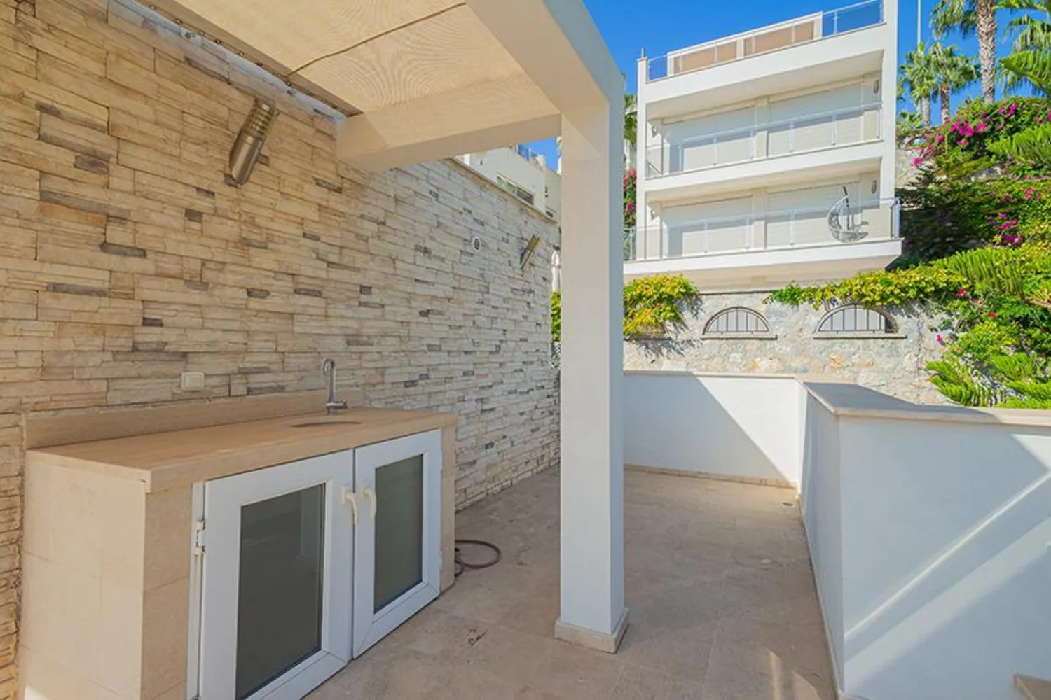 Вилла на продажу с частным бассейном в комплексе Oasis Club 2, Аланья, Турция Exterior - 23