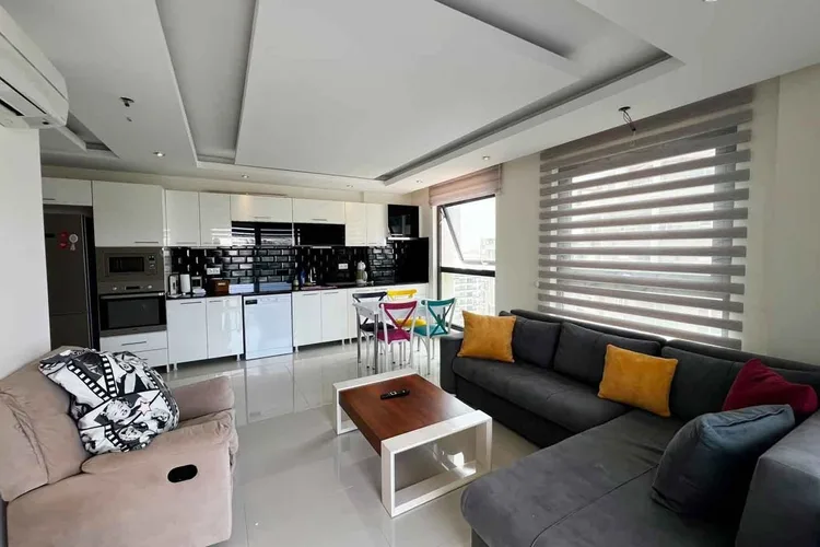 , Interior - 4