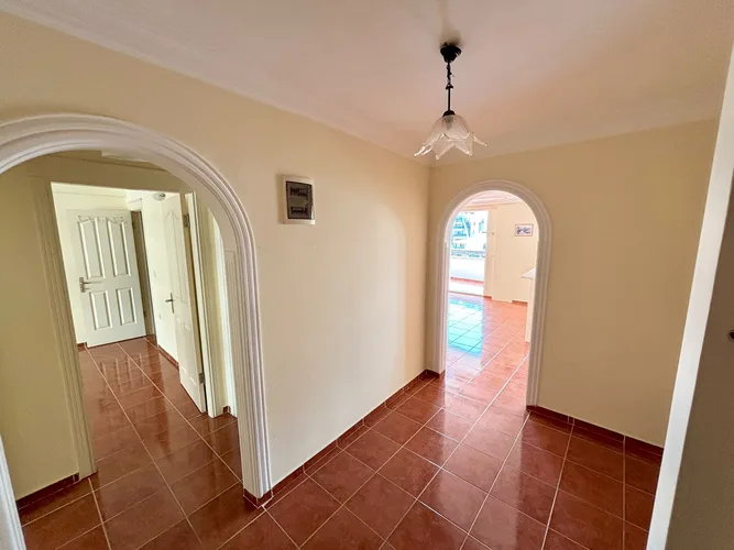 , Interior - 1