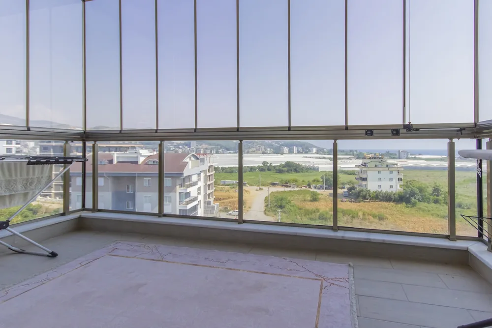 Yellow Residence Interior - 28
