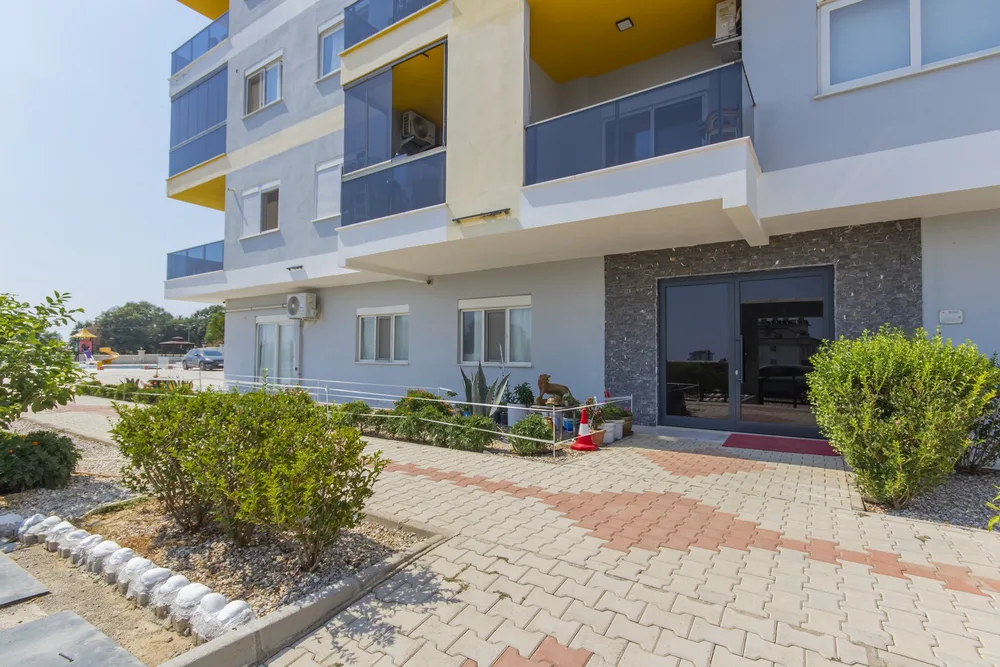 Yellow Residence Exterior - 33