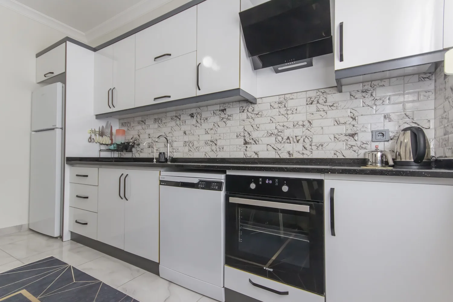 Yellow Residence Interior - 7