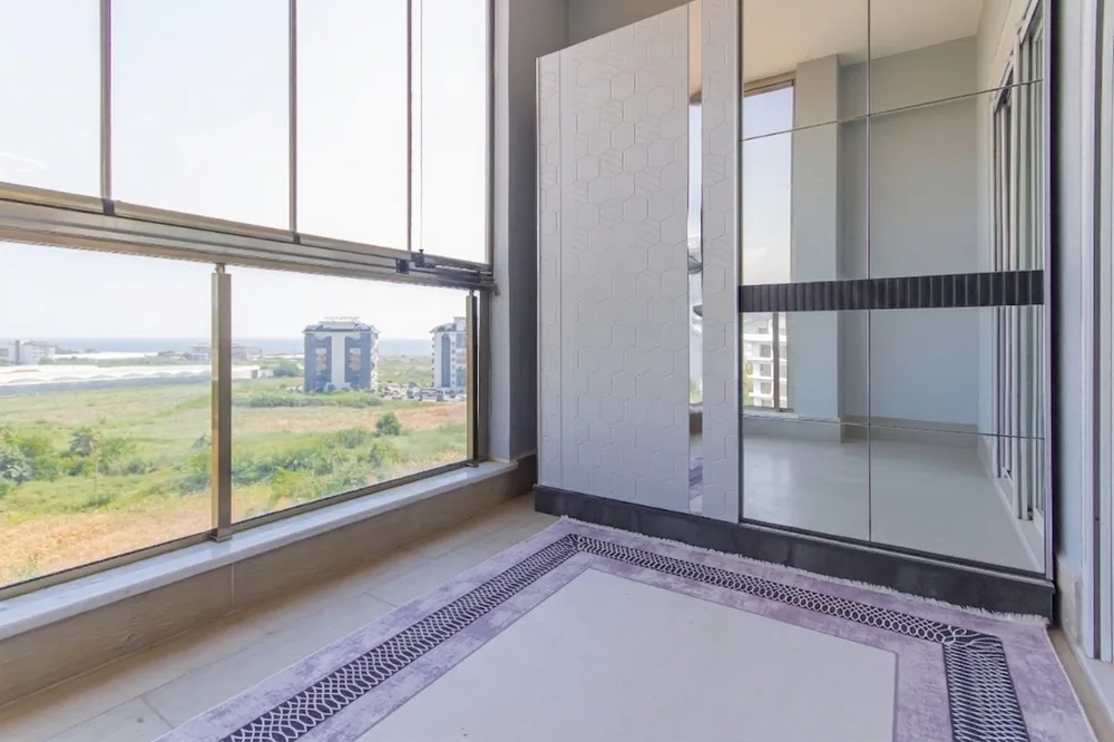 Yellow Residence Interior - 26