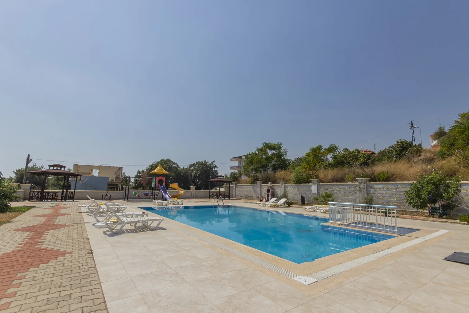 Yellow Residence Exterior - 36