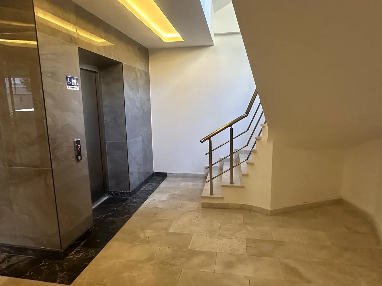Меблированная квартира по выгодной цене на продажу в центре Аланьи Interior - 12