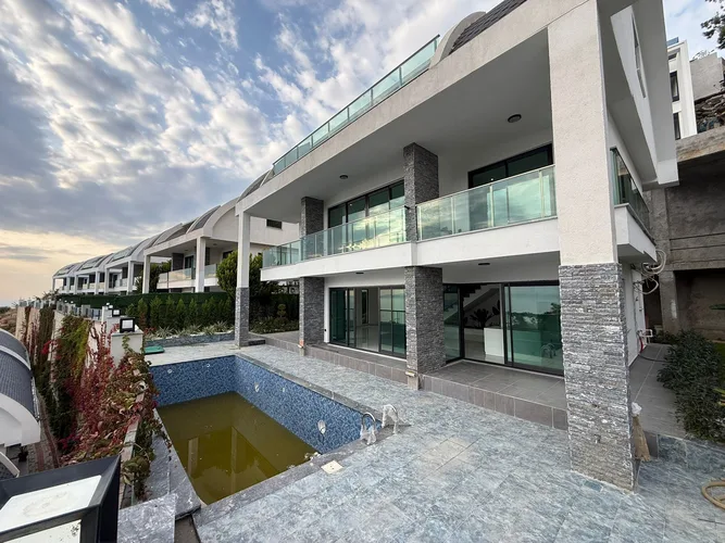 , Exterior - 2