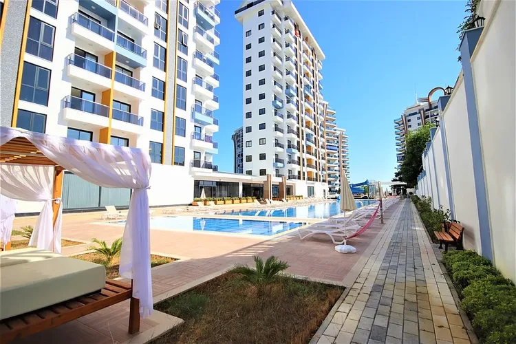 , Exterior - 3