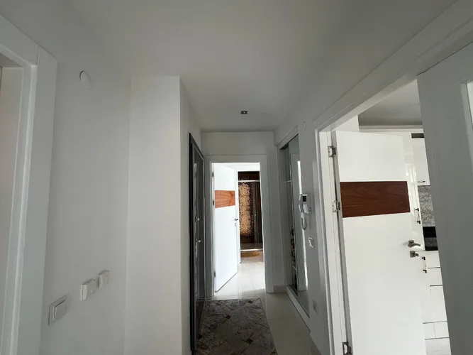 , Interior - 4