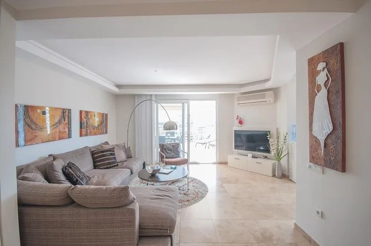 HELIOS, Interior - 4