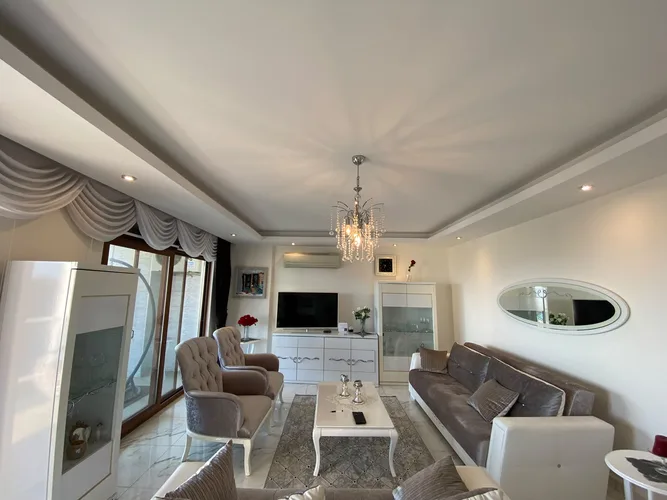 Crystal Park, Interior - 4