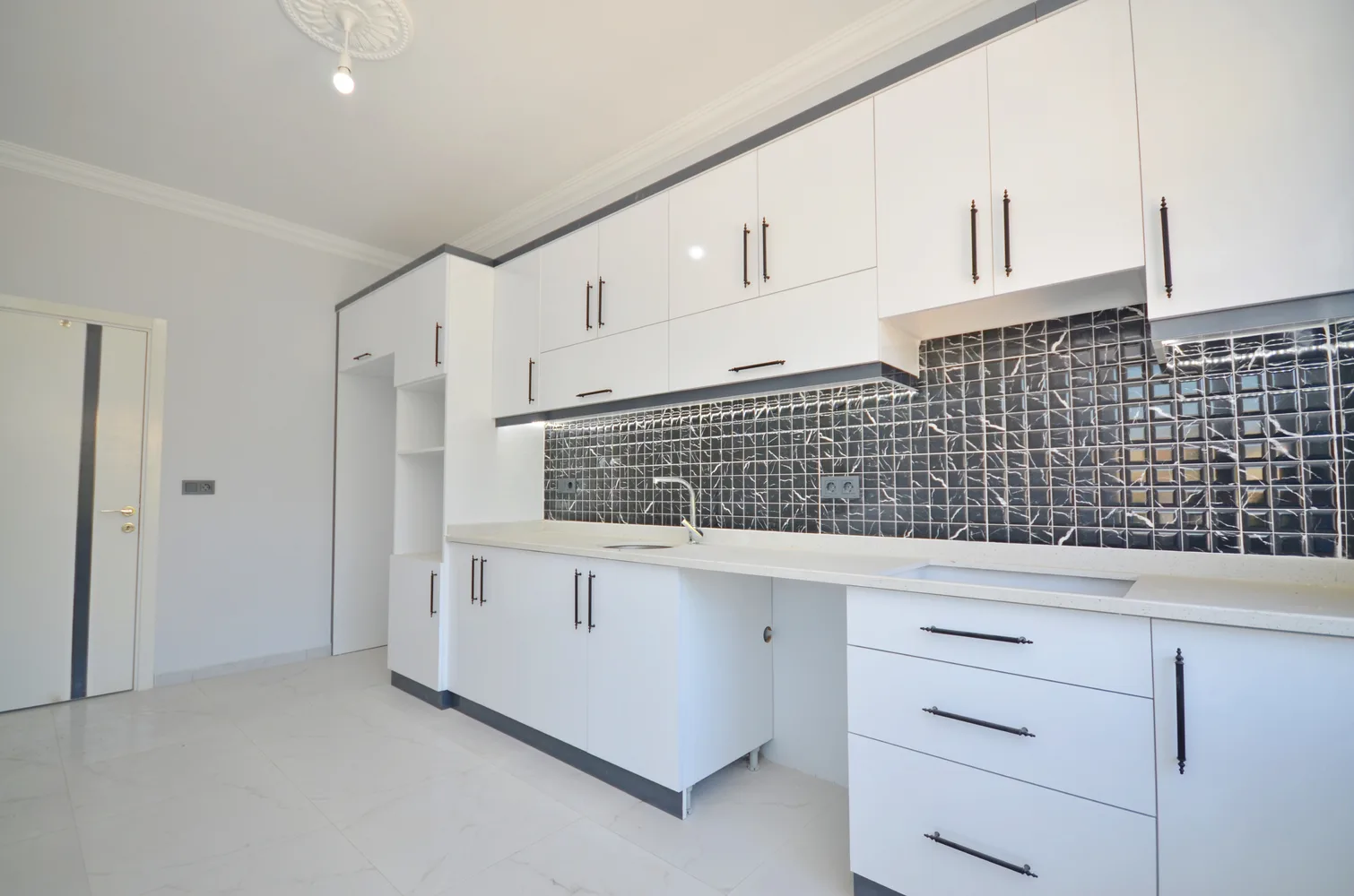 Emin Apartmanı - View property