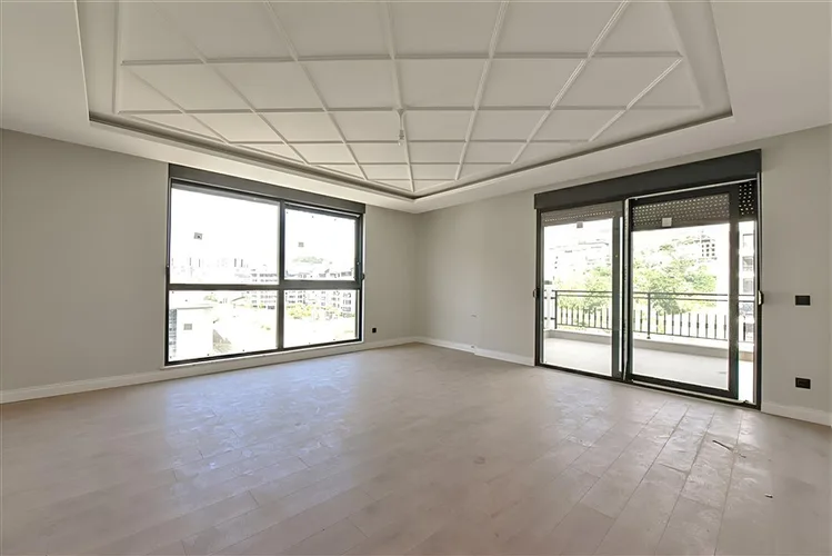 , Exterior - 4
