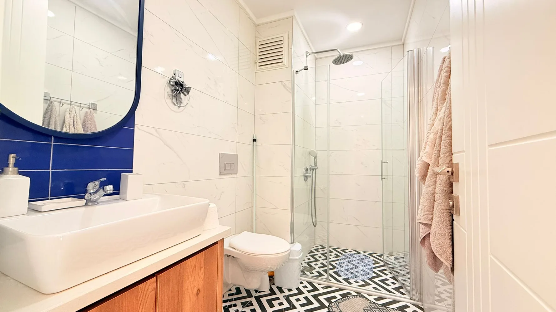 The Yacht Residence Interior - 11