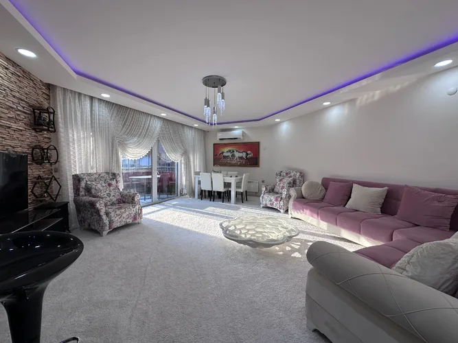 Saray Apartmanı, Exterior - 2