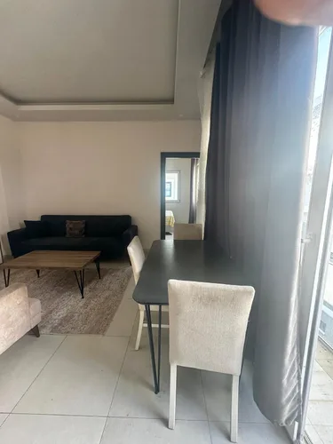 Rose 1, Interior - 3