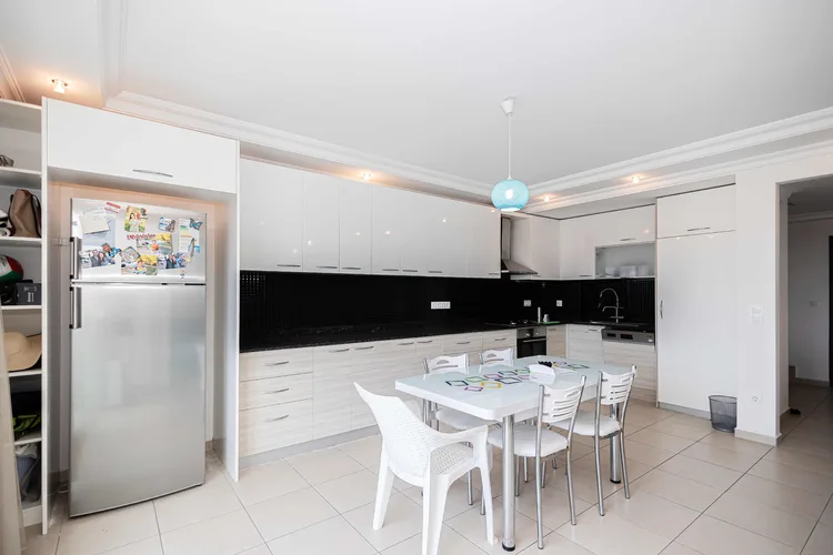 OLIVE CITY, Interior - 4