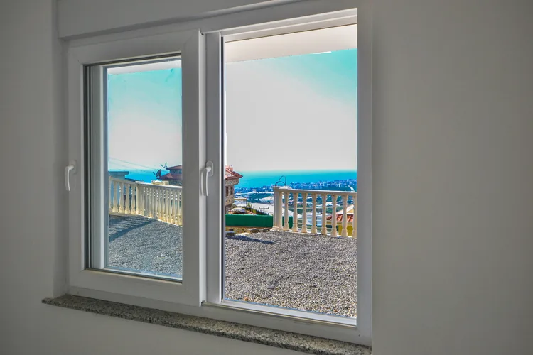 , Interior - 3