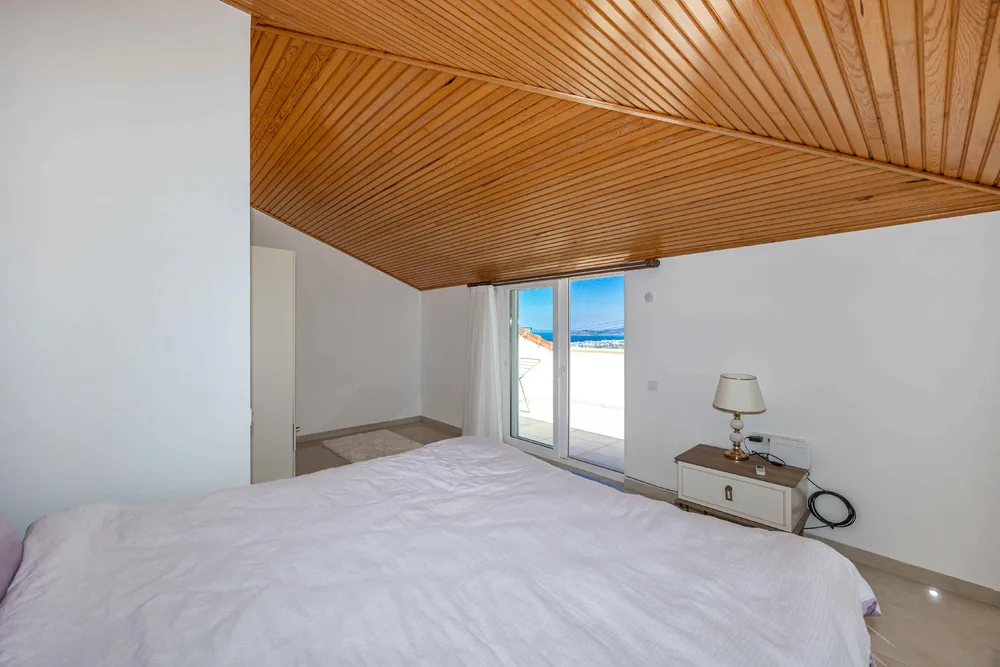 SEA VIEW 3 Interior - 14