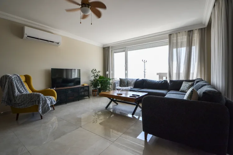 Sea View 3, Interior - 3