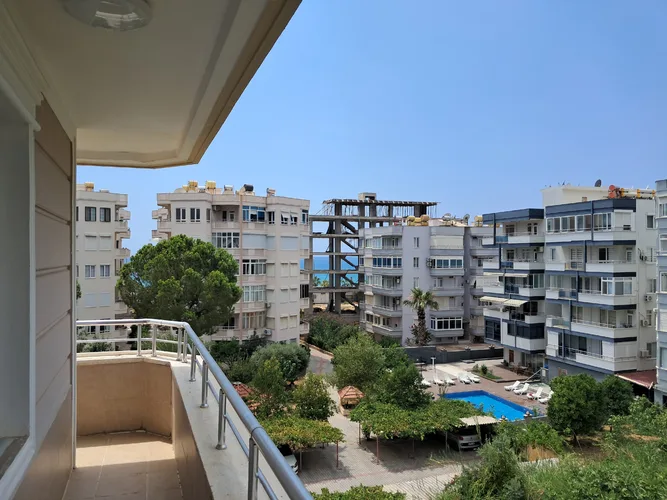Özgür Apartmanı, Exterior - 2