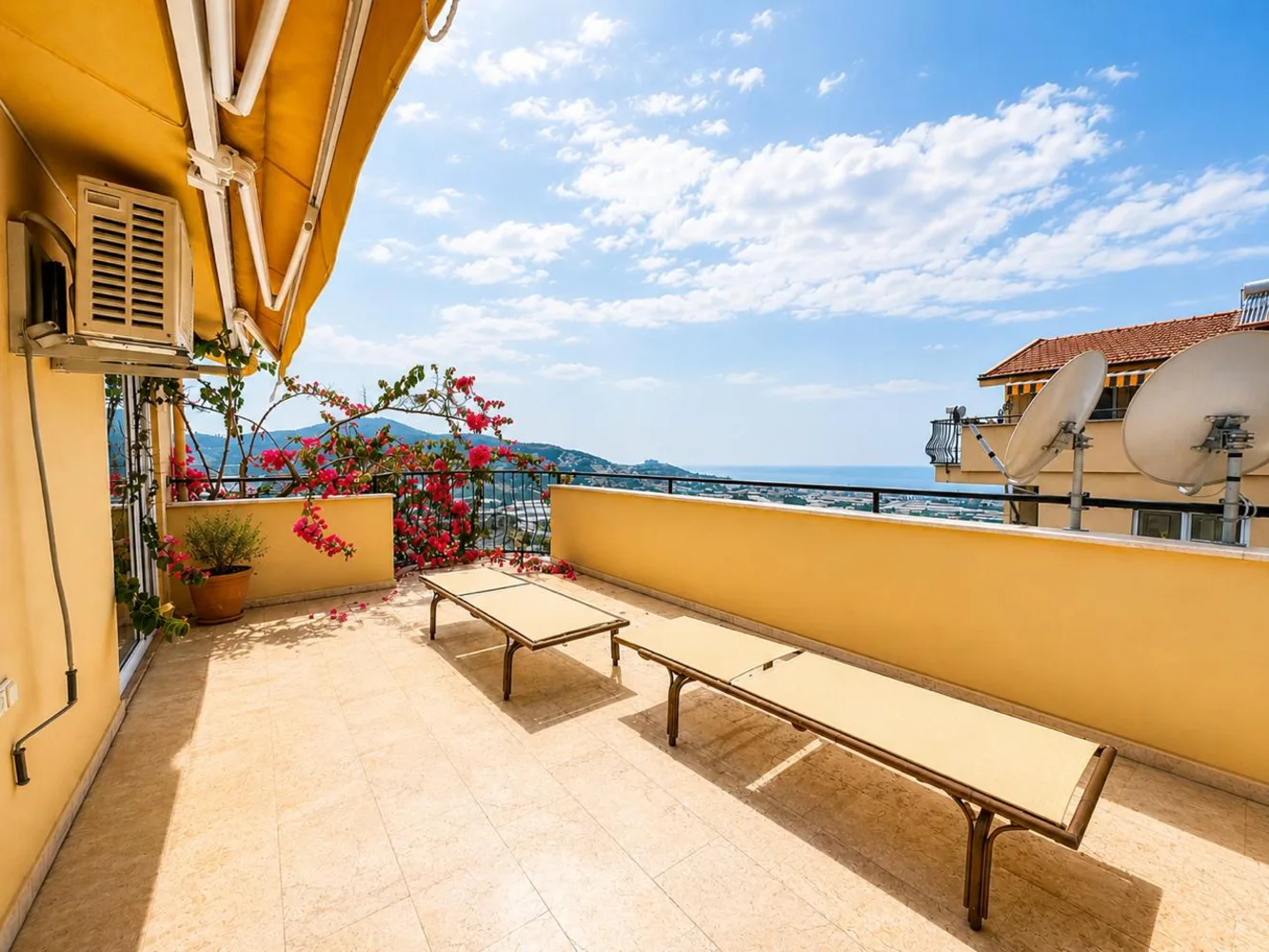 Sea View Bargain Apartment For Sale in Goldcity, Alanya Exterior - 12
