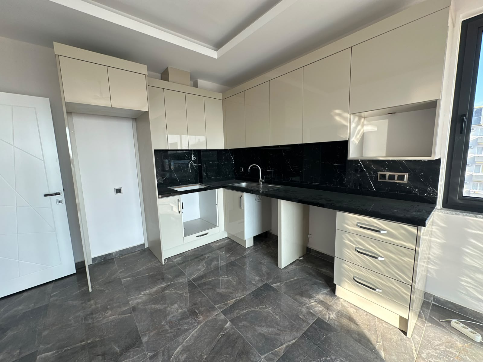 FLOWER RESIDENCE - Посмотреть объект недвижимости