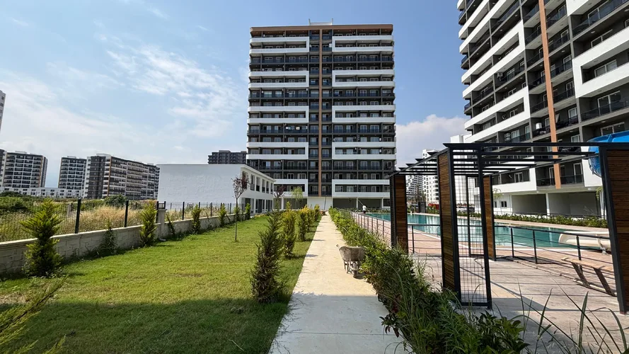 , Exterior - 4