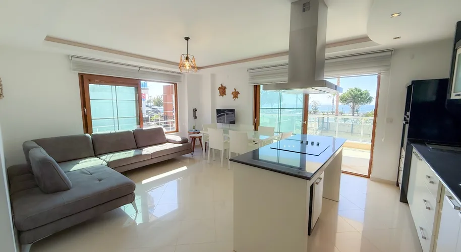 USTA VIP 2, Interior - 3