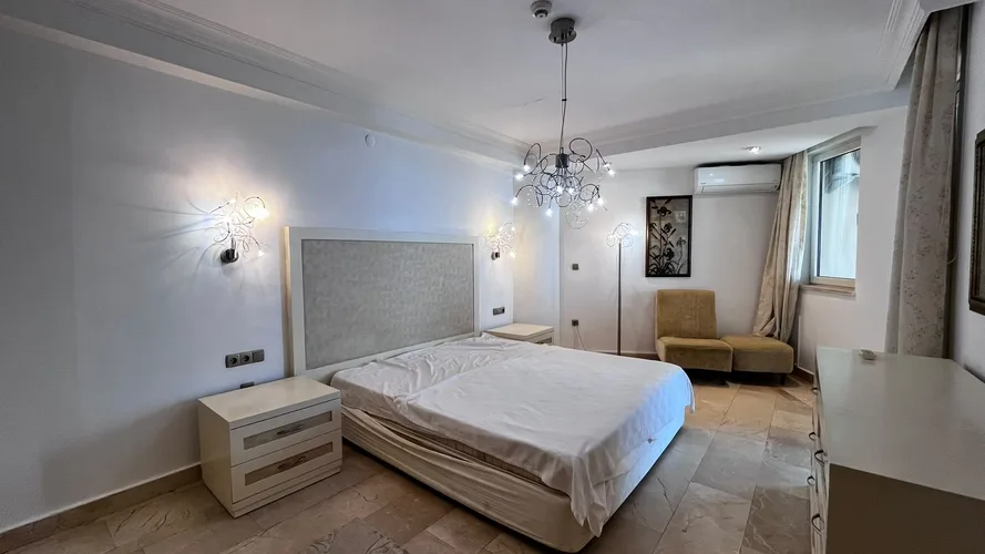 GOLD CITY, Interior - 3