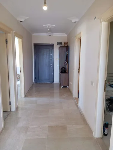 , Interior - 4