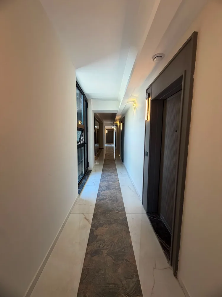 NEW LEVEL CLEOPATRA  Interior - 18