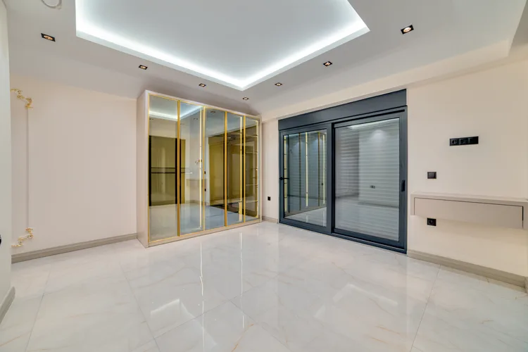 , Exterior - 4