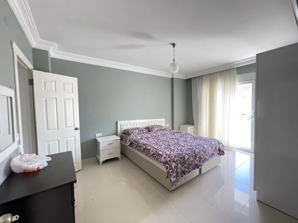 OBA CROWN 3 Interior - 9