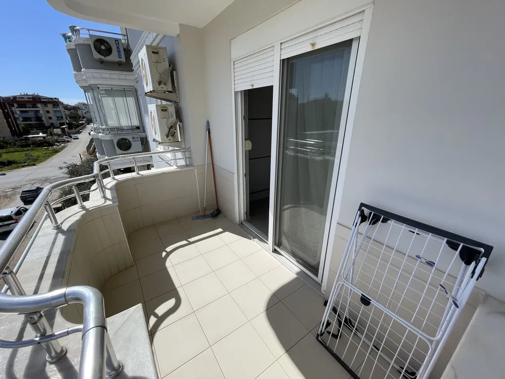 OBA CROWN 3 Exterior - 14