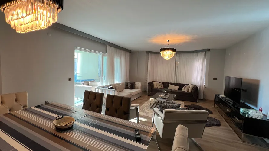 , Interior - 1