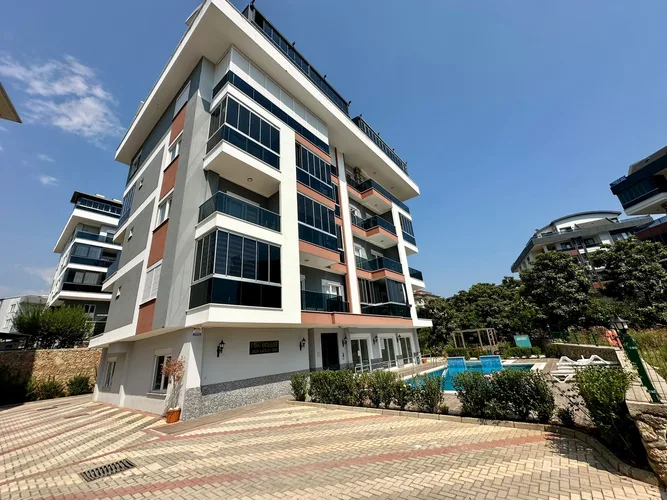 NEW LİFE İN OBA, Exterior - 1