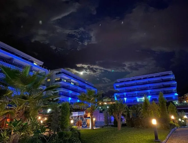, Exterior - 4