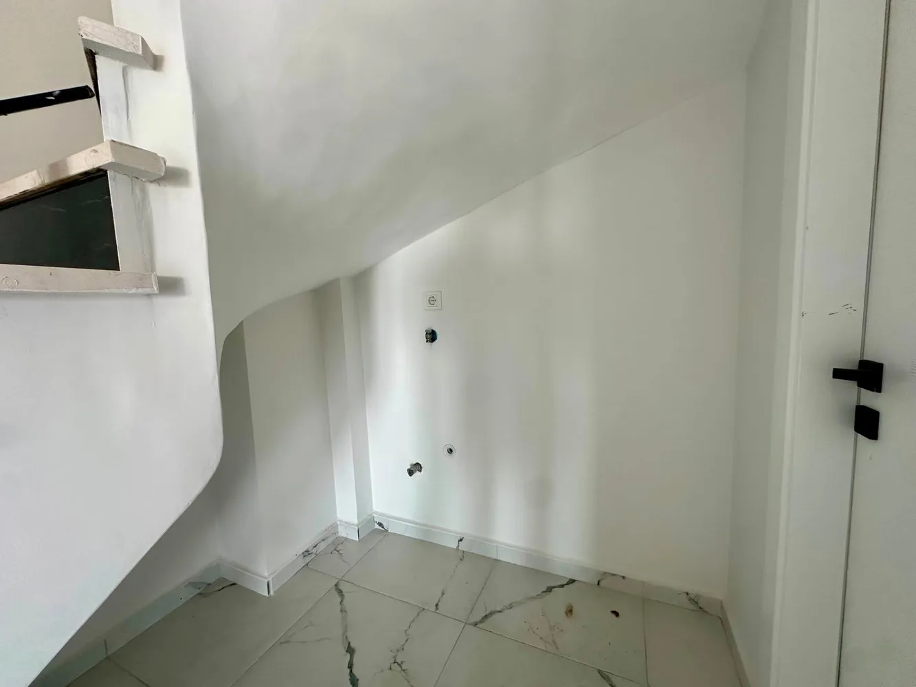Bargain Sea View Apartment For Sale in Kargicak, Alanya Interior - 12