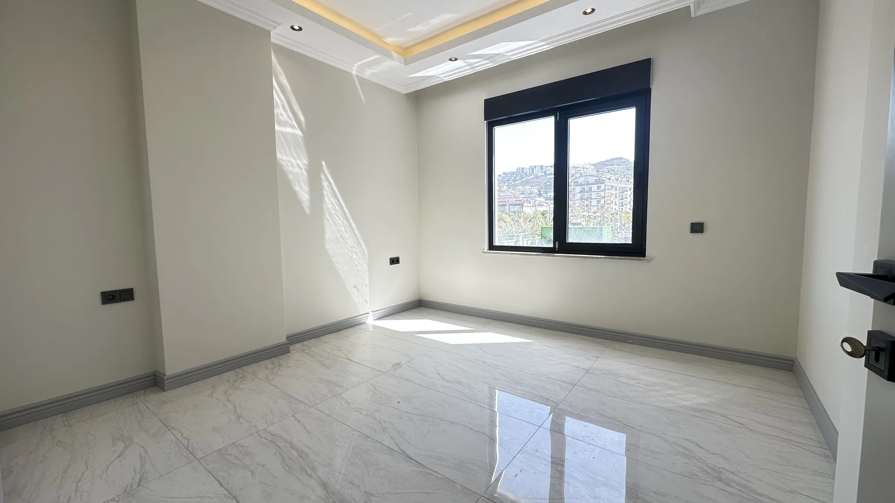MONARCH RİVER  Interior - 4